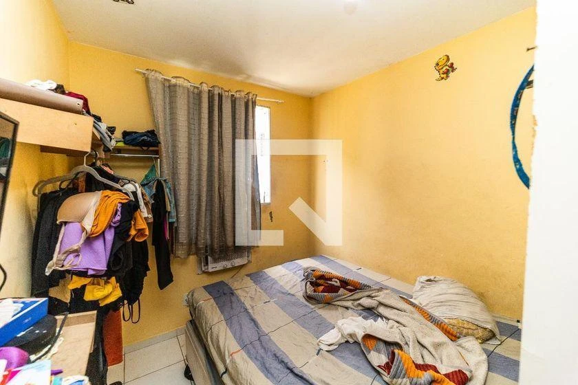 2-bedroom apartment in a building with a pool — photo 27