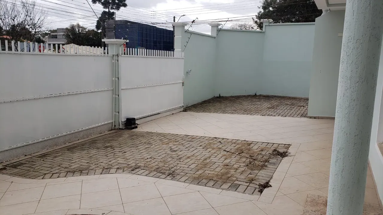 Casa com 4 quartos e 4 banheiros, 250 m² — photo 38