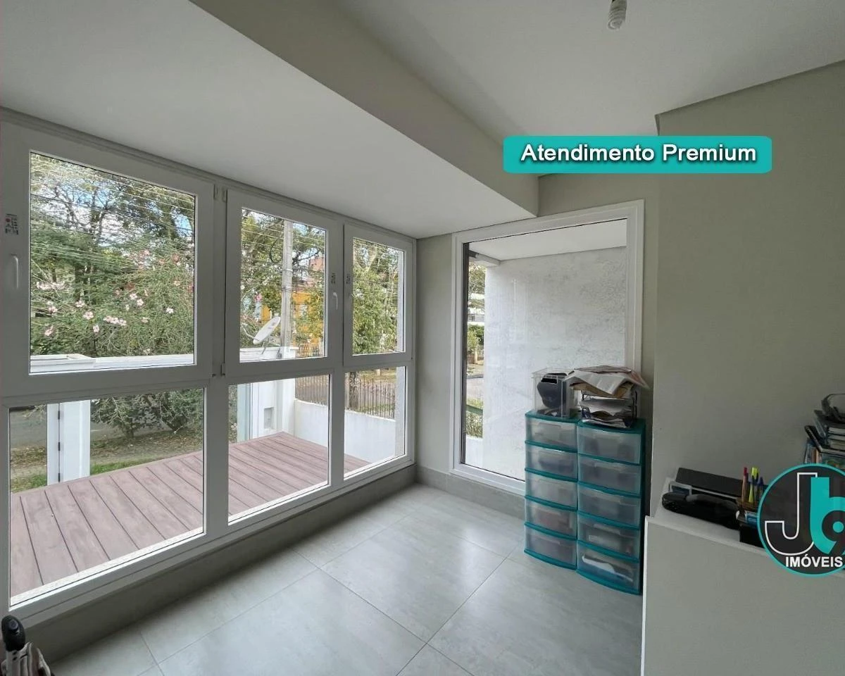 389 m² house with 4 bedrooms and an open-plan kitchen — photo 27