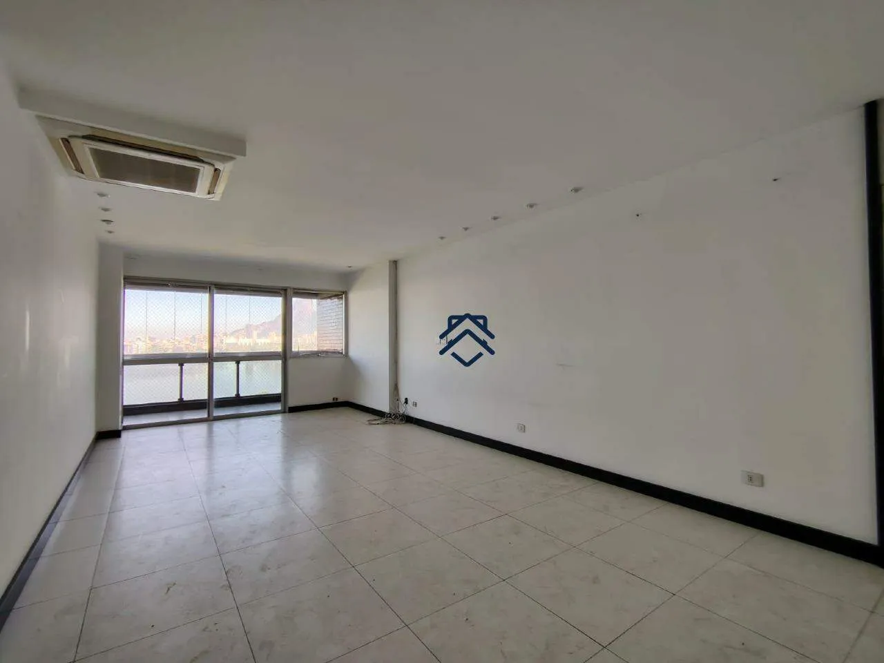 Apartment with 3 bedrooms, 4 baths and 160 m² — photo 13
