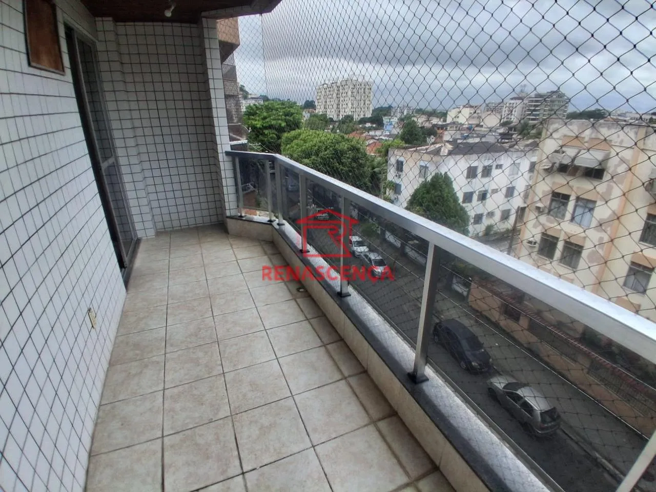 3-bedroom apartment with a mountain view in Rio de Janeiro — photo 5