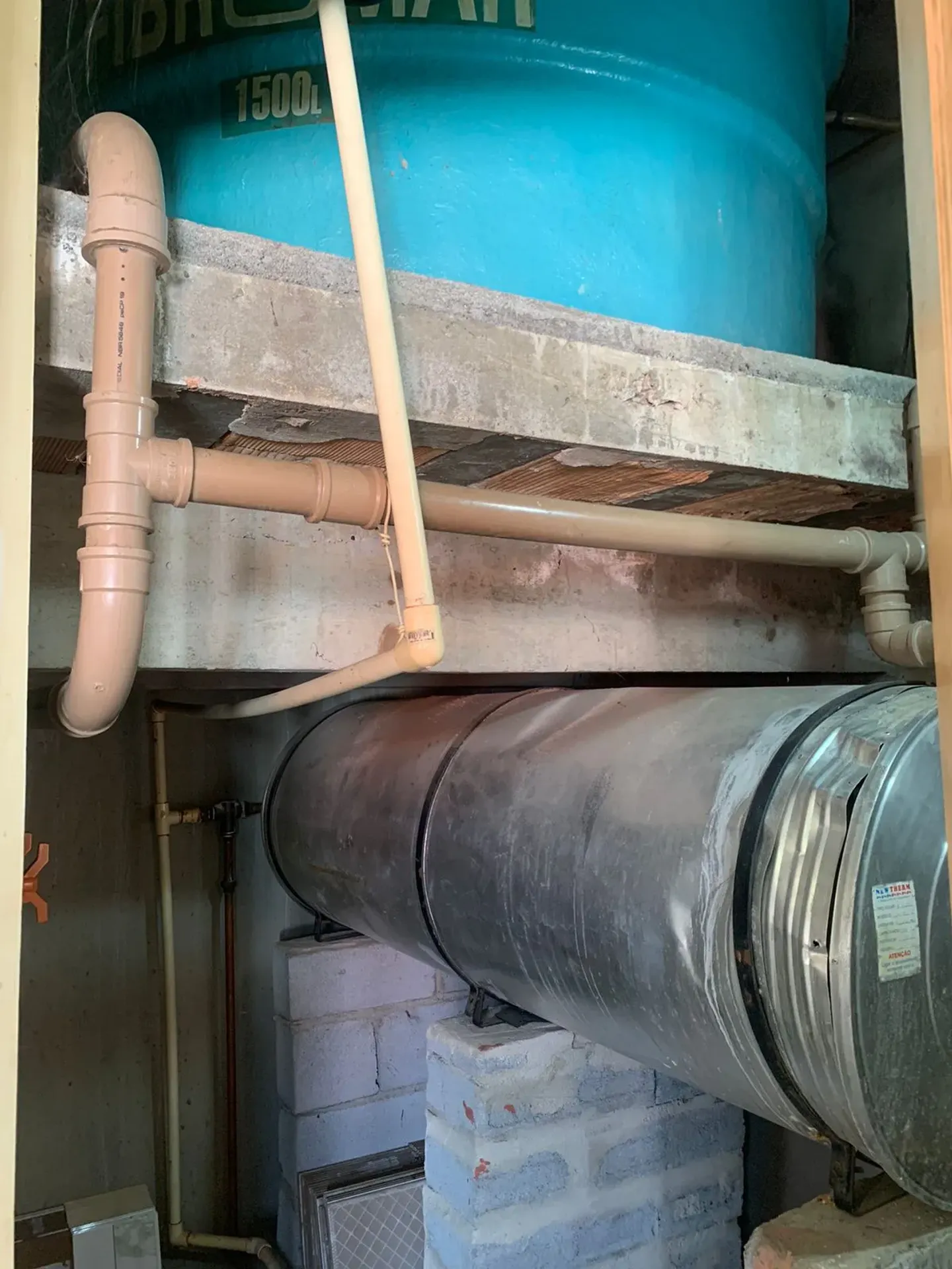 Casa amueblada con parrilla empotrada en el balcón — photo 33
