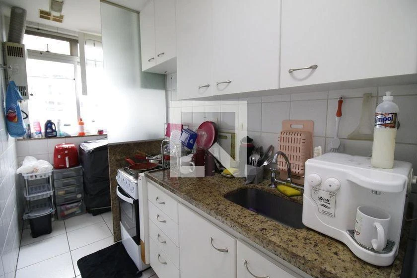 3-bedroom rental apartment with an enclosed balcony — photo 2
