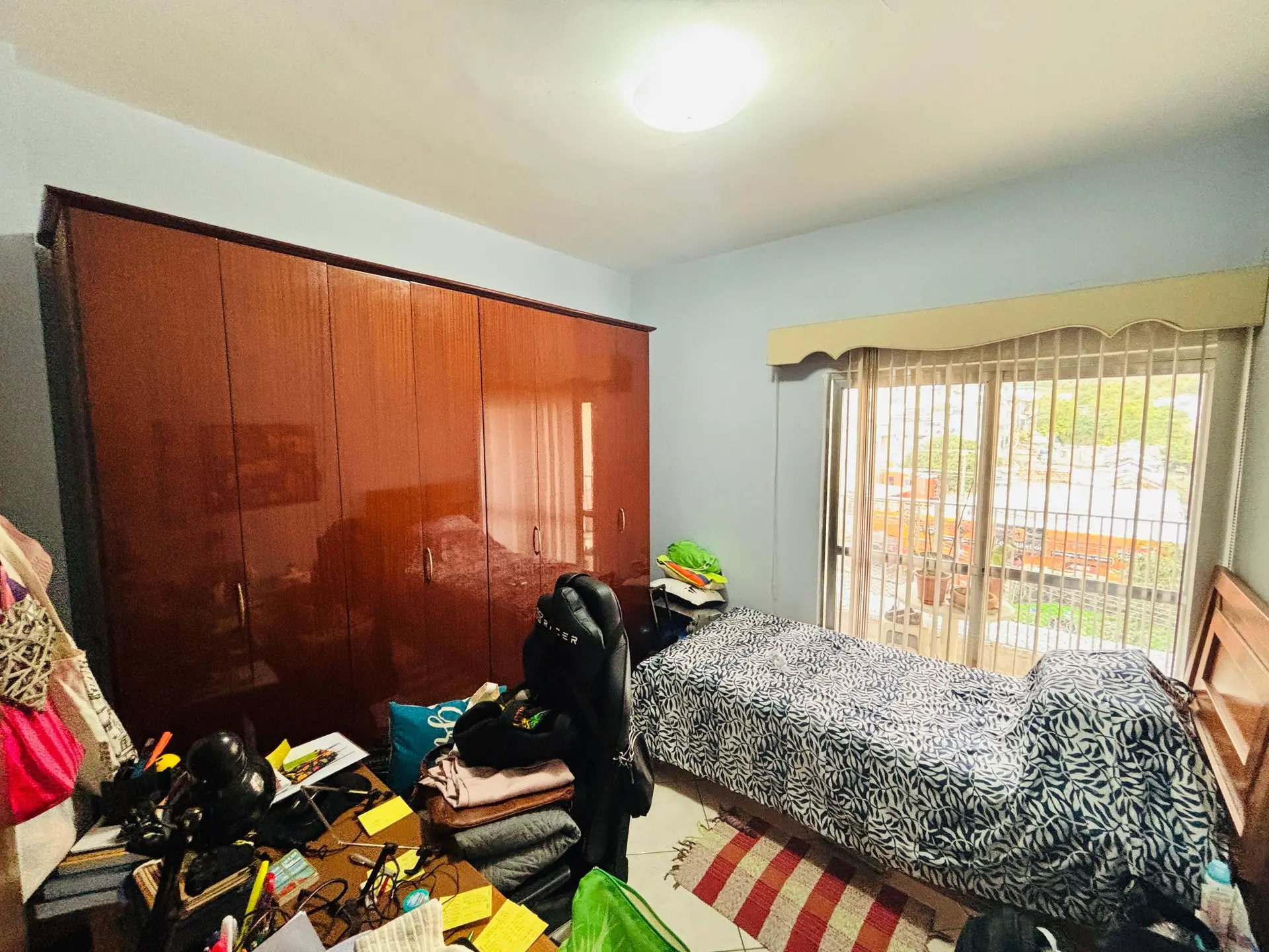 2-bedroom apartment with a mountain view — photo 24