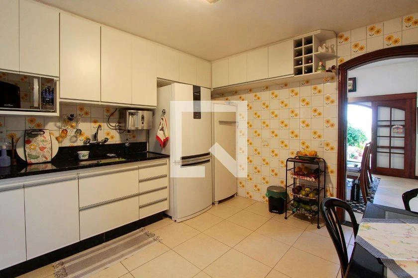 Furnished house with 4 bedrooms and a gas stove 657 m² — photo 36