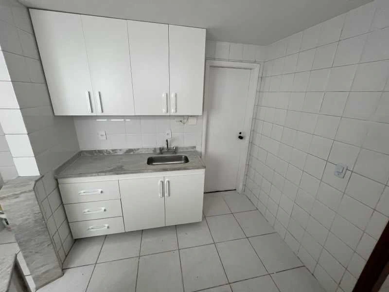 3-bedroom apartment in a building with a pool — photo 8