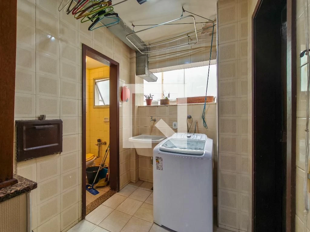 Furnished 4-bedroom apartment with balcony — photo 70
