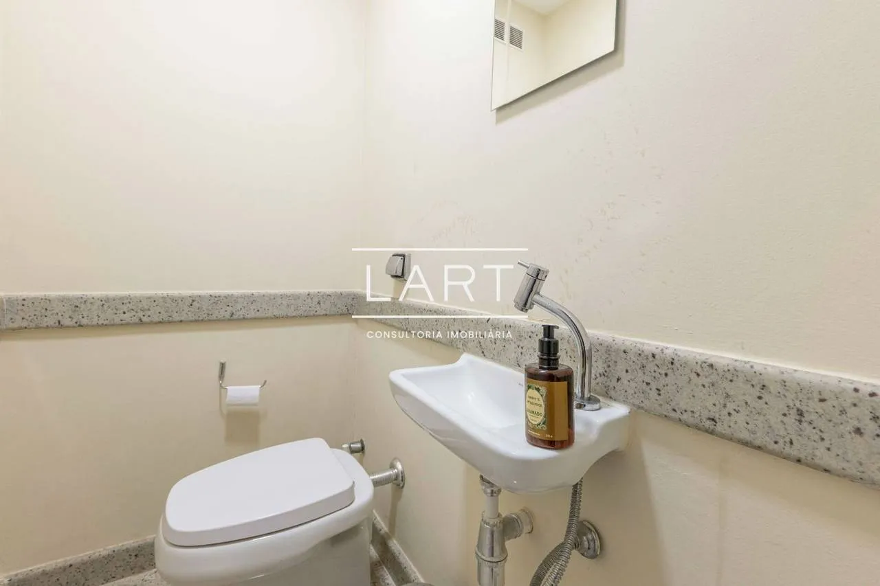 Unfurnished 4-bedroom apartment with 4 bathrooms — photo 22