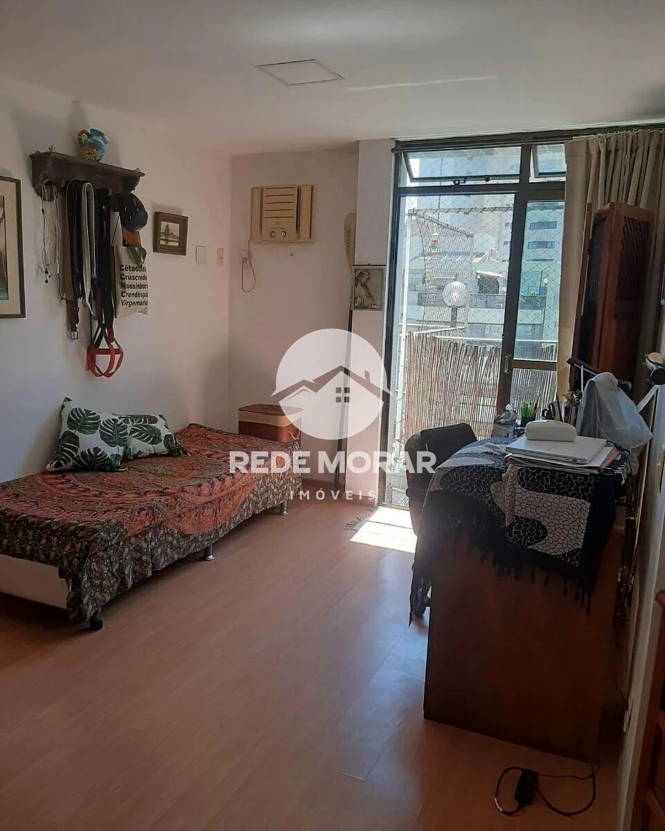 4-bedroom apartment with a glass-enclosed balcony — photo 20