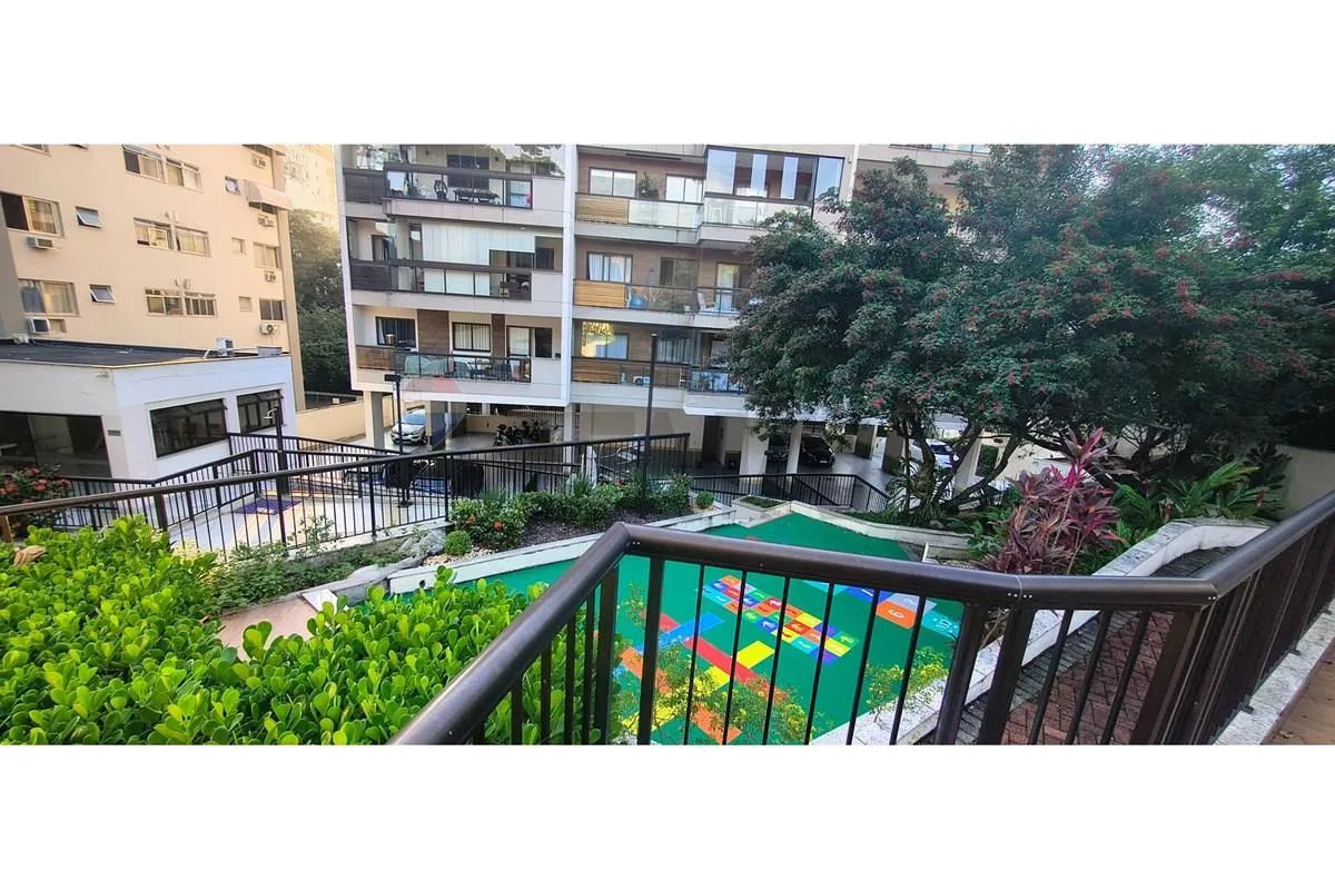 Penthouse with 3 bedrooms and a private pool on the terrace — photo 46