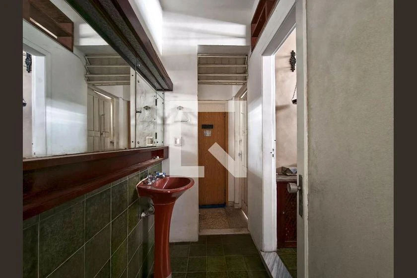 500 m² rental house with 4 bedrooms and 2 bathrooms — photo 45