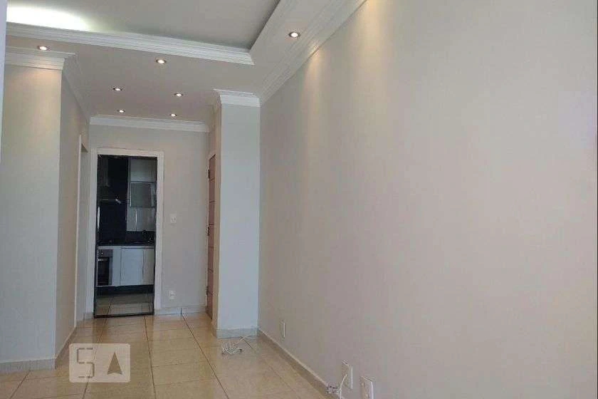 Невелика квартира з 2 спальнями 55 м² і окремою кухнею — photo 12