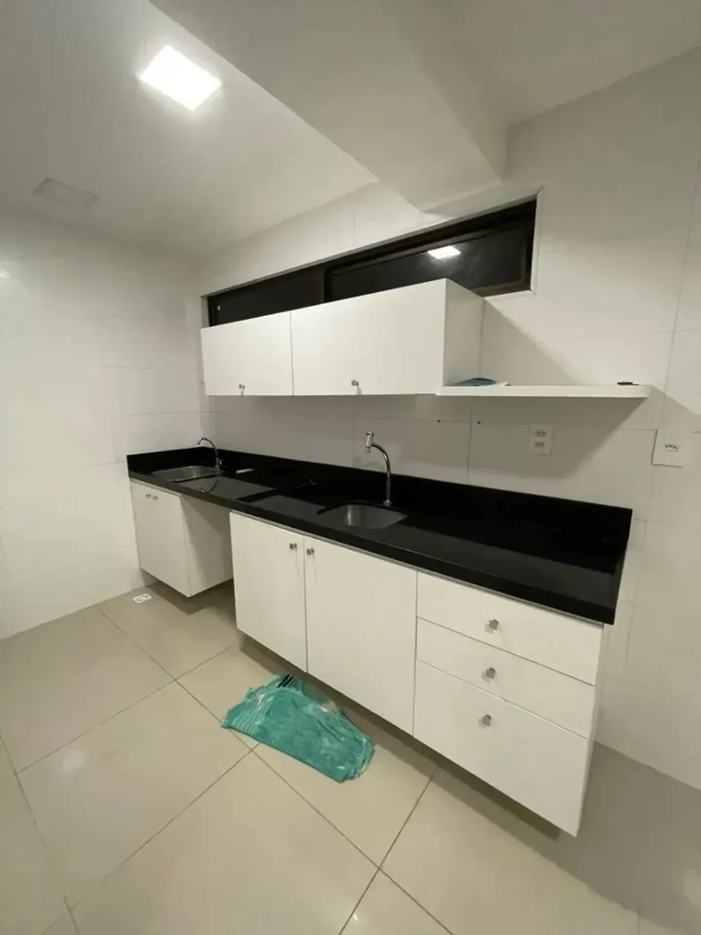 Квартира: 2 спальні, 1 з власною ванною кімнатою, 60 м² — photo 2