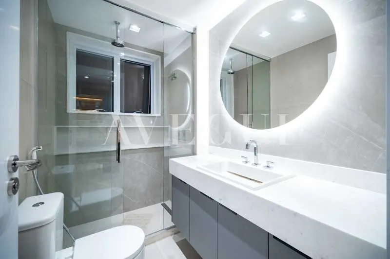 Apartment on the 6th floor with a glass-enclosed balcony — photo 19