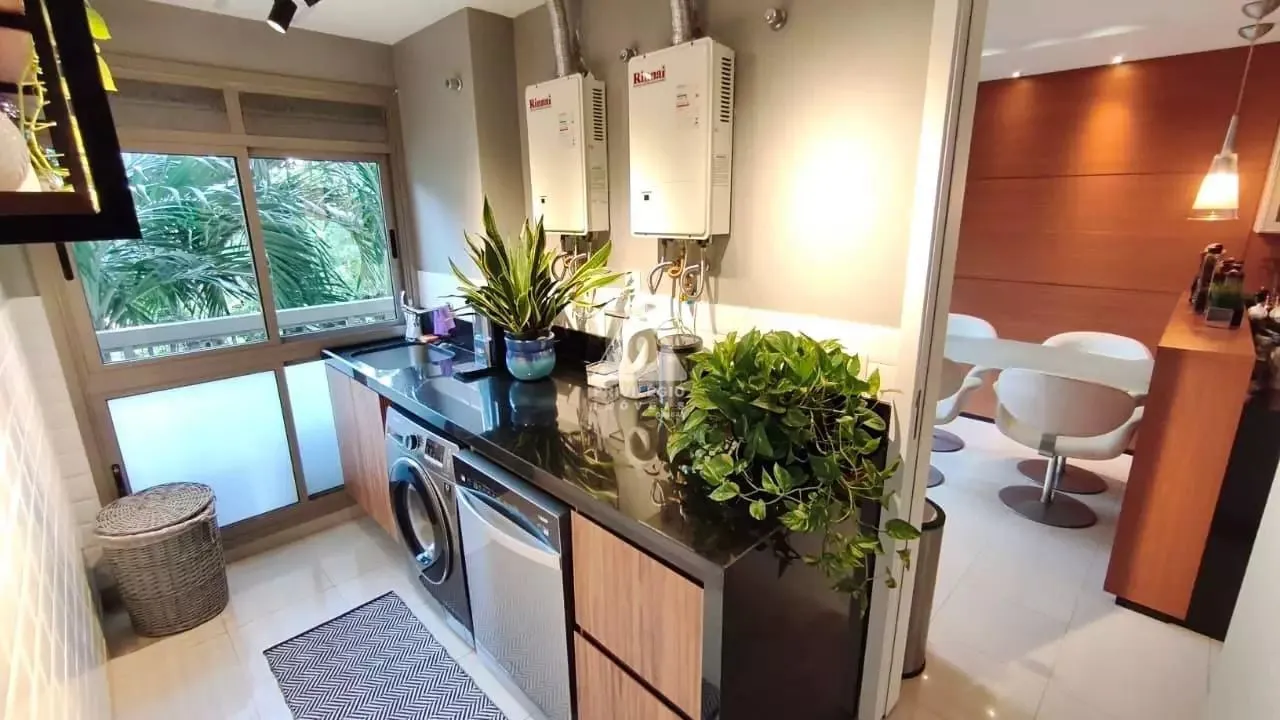 Apartamento mobiliado com 4 quartos e 5 banheiros — photo 4