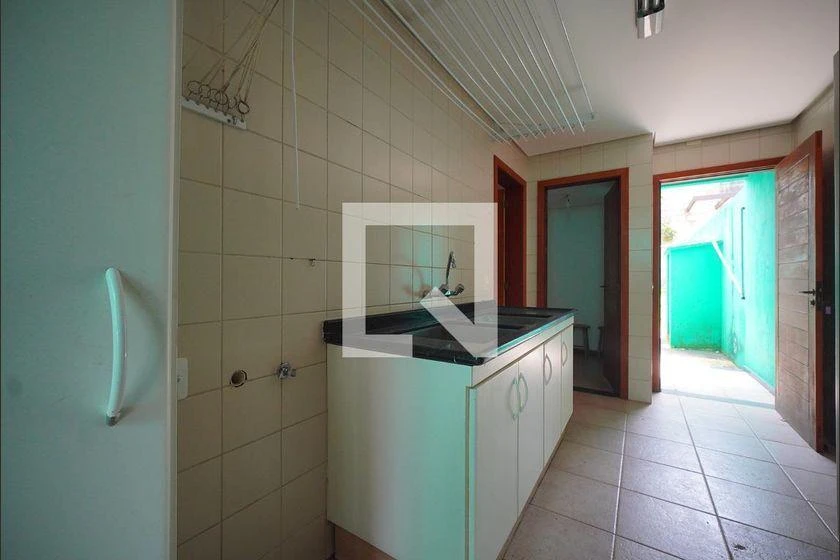 Панорамные окна и 7 спален: дом 700 м² — photo 24