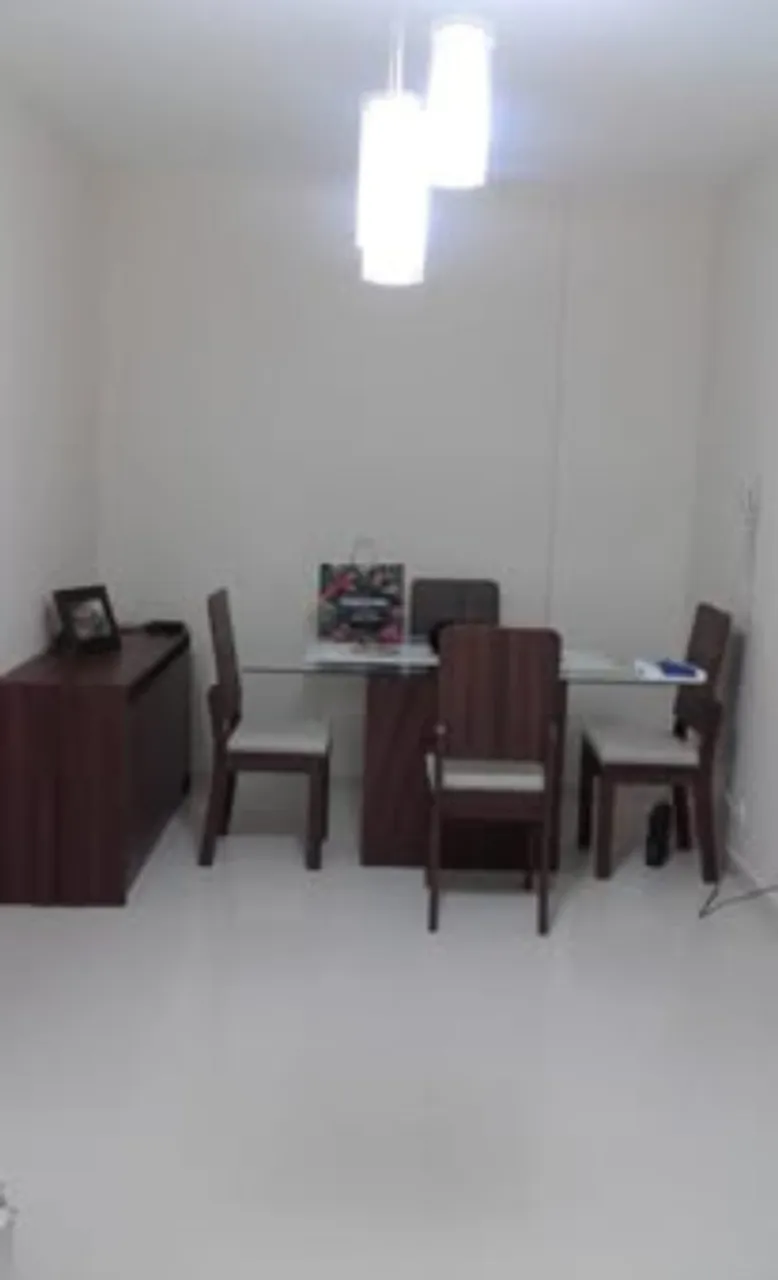 One-bedroom apartment in a building with a gym — photo 3