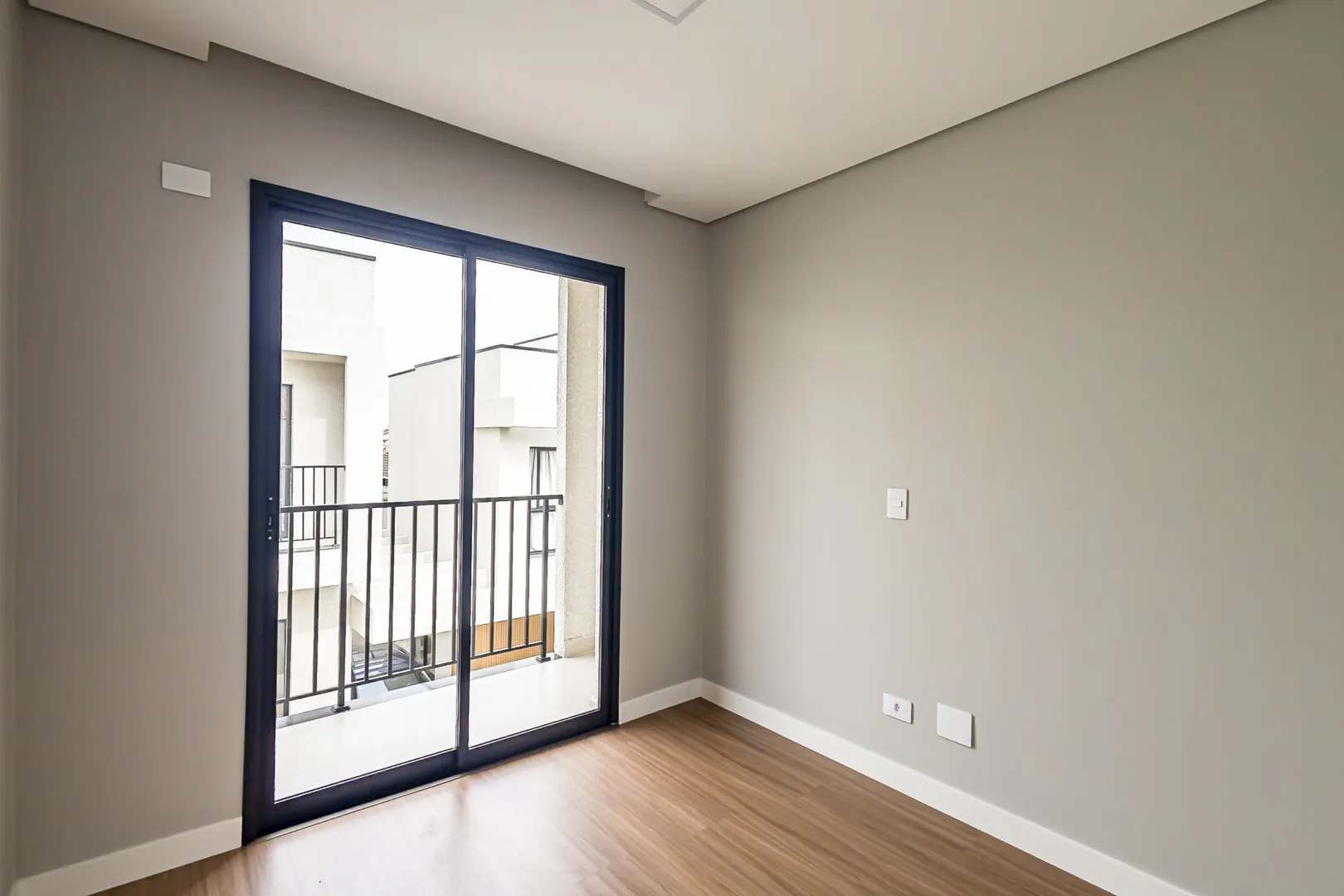 House with 3 bedrooms, 3 baths and 2 parking spots — photo 25