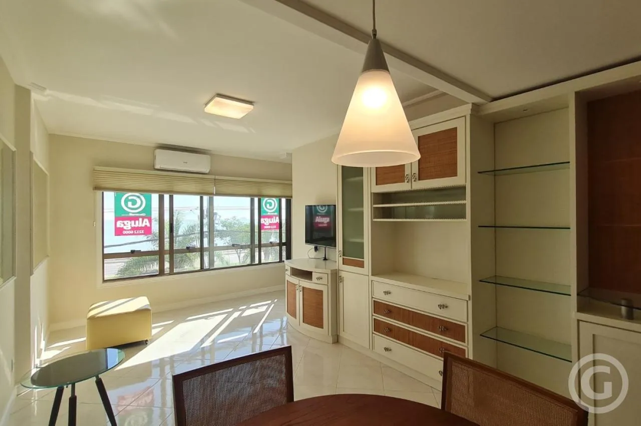 Apartamento de 2 quartos com janelas do piso ao teto, Centro — photo 5