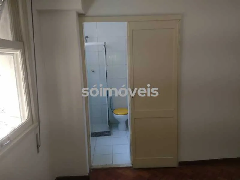 Apartamento no 2º andar com piso de madeira ou laminado — photo 24
