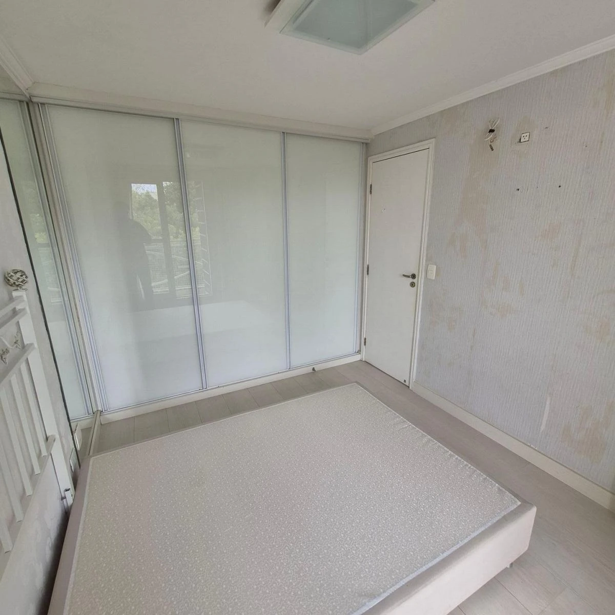 Furnished 3-bedroom apartment with covered parking — photo 29