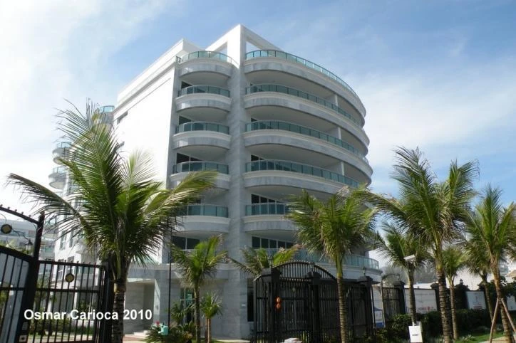 580 m² duplex penthouse with a balcony and 4 suites — photo 37
