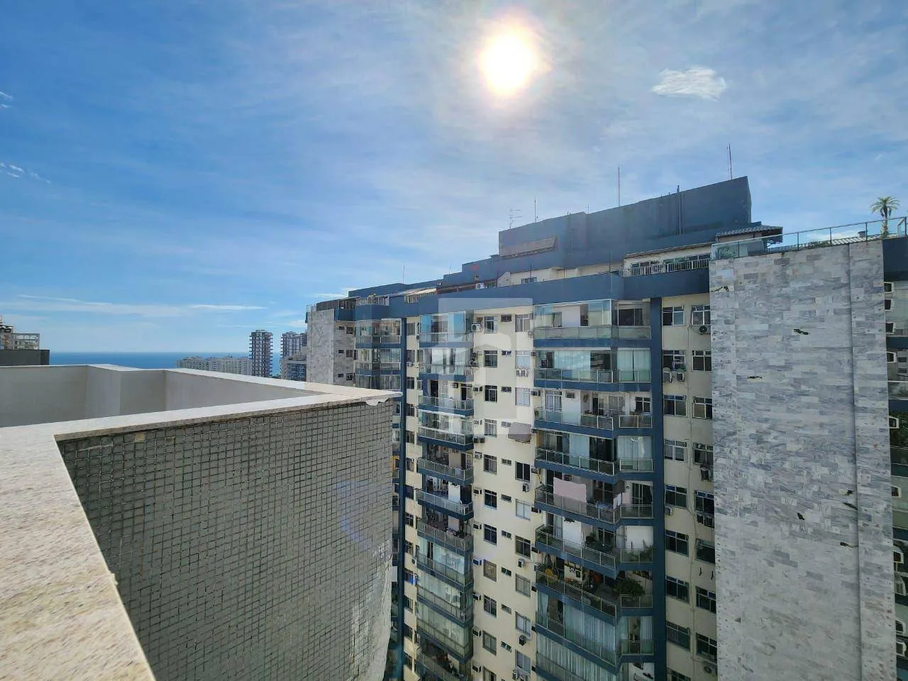 197 m² apartment on the 22nd floor with a private garden — photo 35