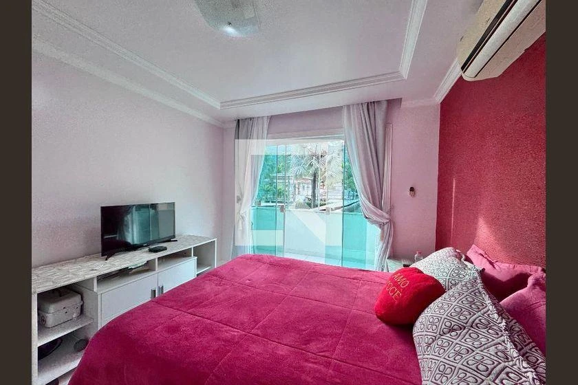 Furnished house with a closed kitchen and 4 en-suites — photo 5