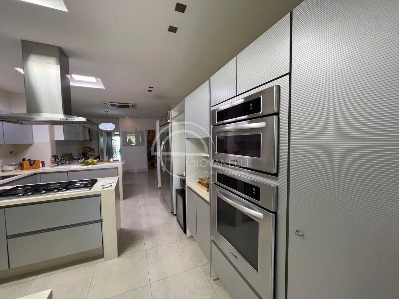 Квартира 400 м² з 4 спальнями та 5 ванними кімнатами — photo 35
