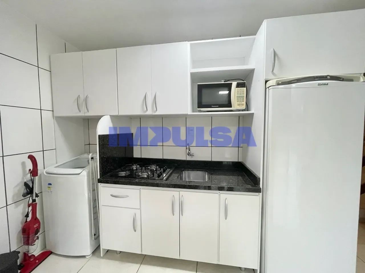 Apartamento mobiliado de 1 dormitório com cozinha americana — photo 2