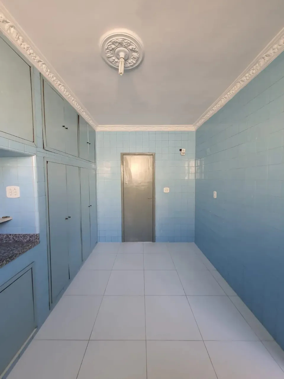Apartamento de 3 quartos com cozinha separada — photo 2