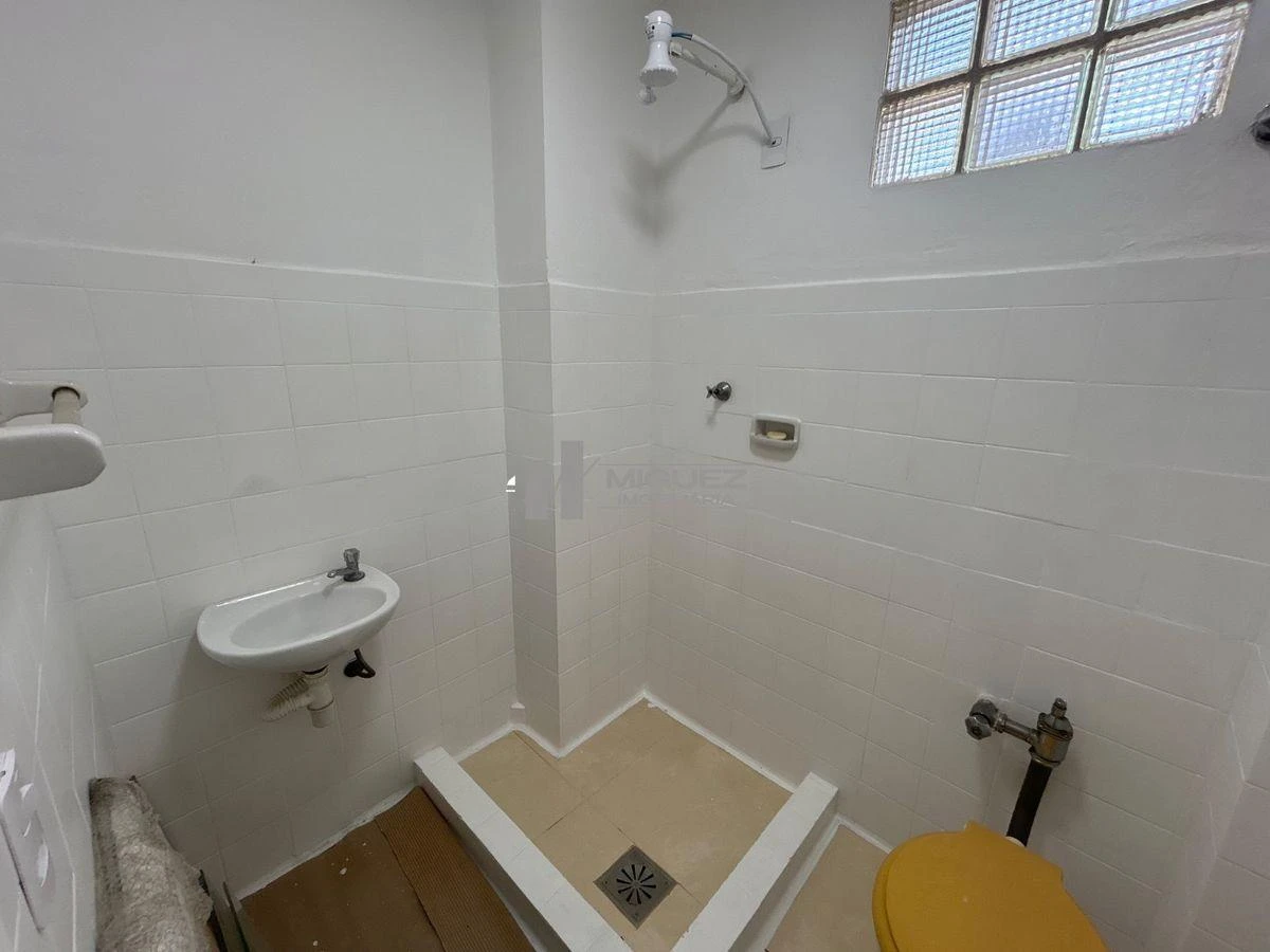3-bedroom, 3-bath apartment with 1 parking space — photo 30