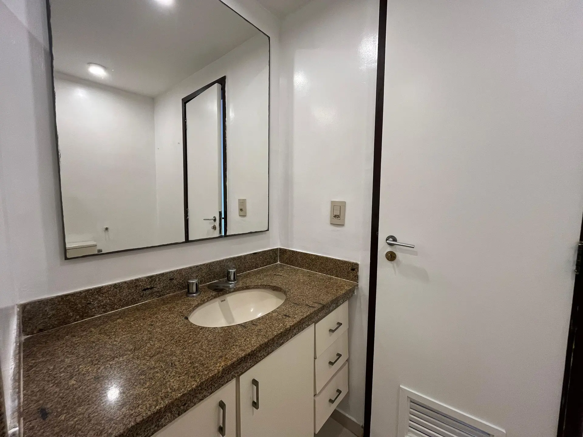 3-bedroom apartment with 2 parking spaces and gas stove — photo 44