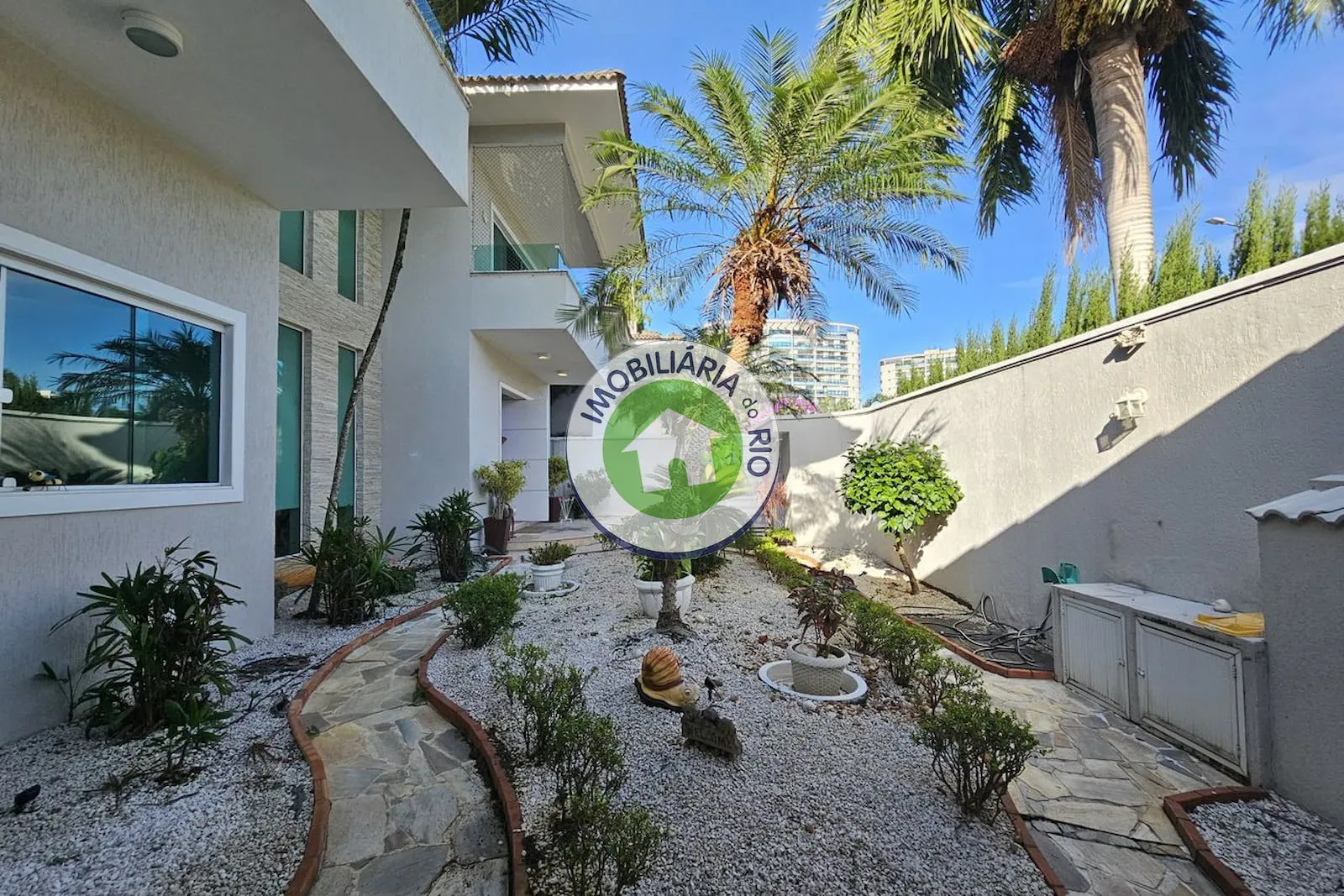 Casa com 5 quartos e 5 banheiros, cozinha fechada — photo 46