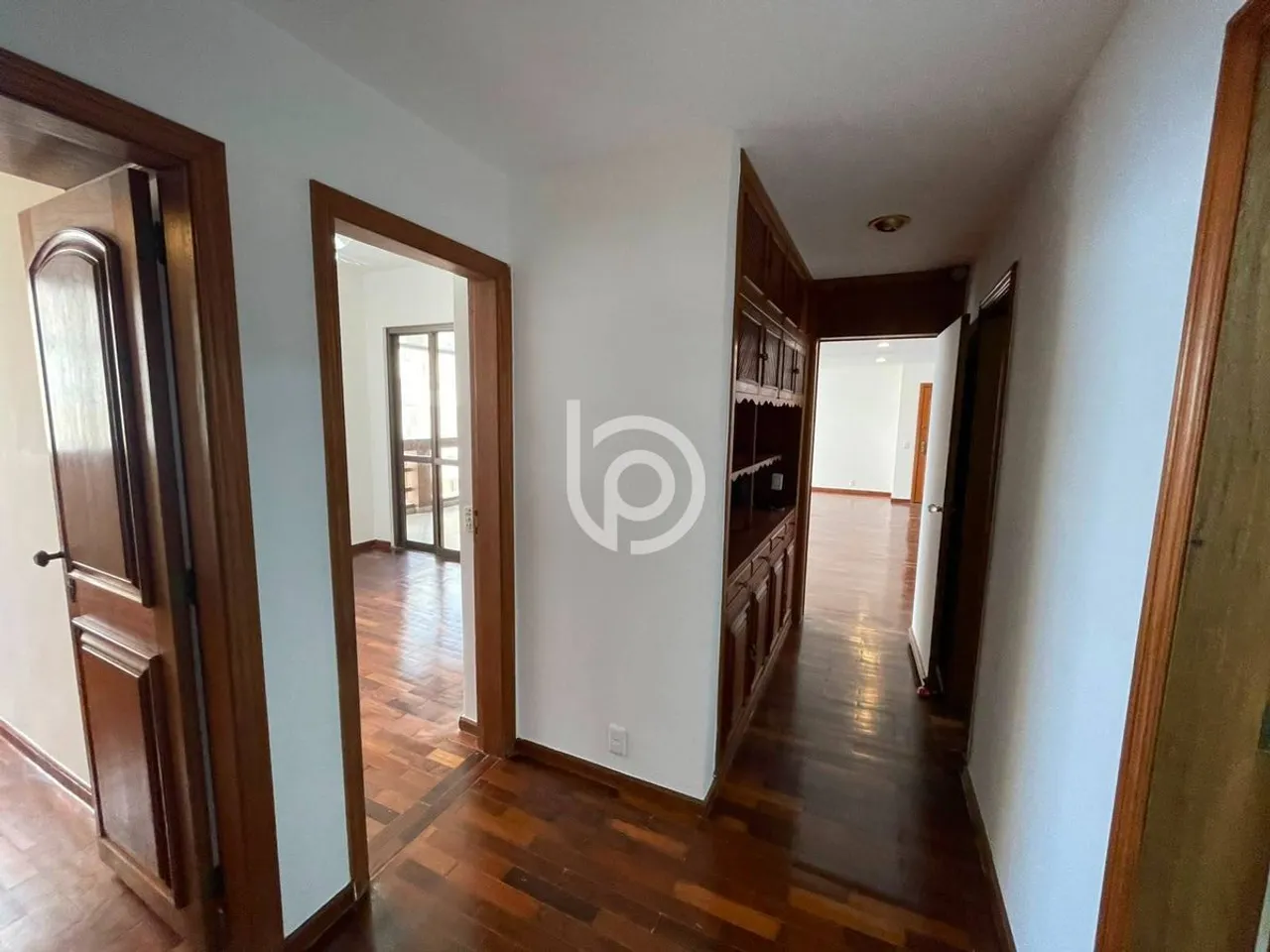 Rental apartment with 4 bedrooms and 4 bathrooms — photo 20