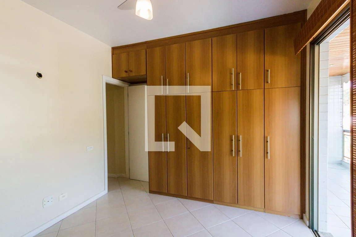 Apartamento com 3 quartos e cozinha fechada a gás — photo 13