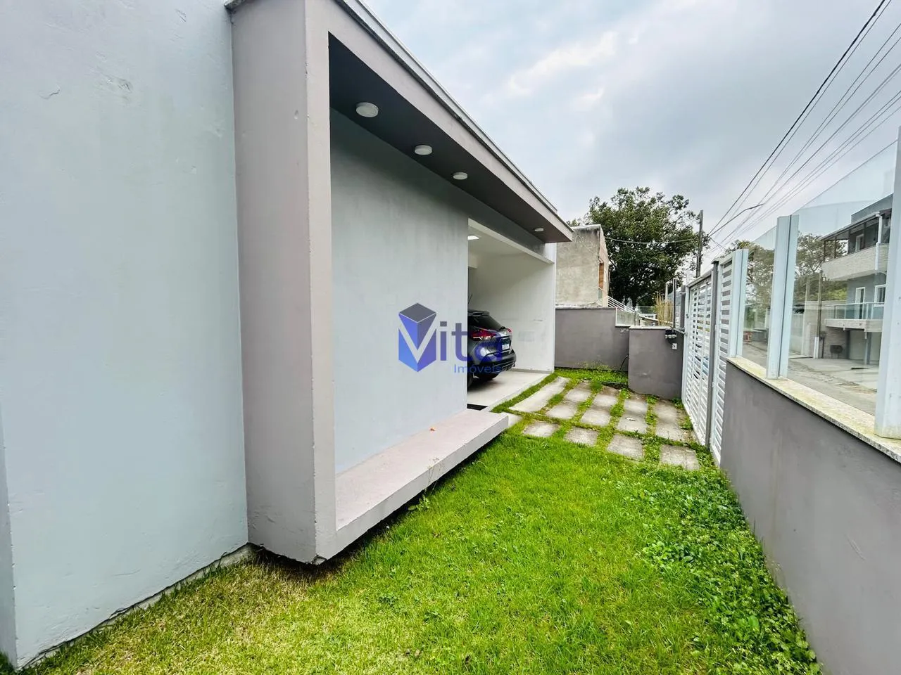 3-bedroom house with a grill on the balcony in Florianópolis