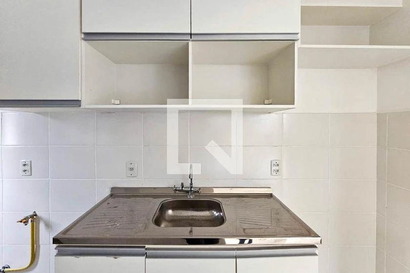 2-bedroom apartment in a building with a gym — photo 15