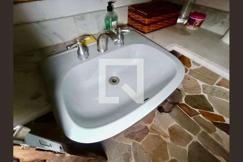 Unfurnished house with 2 bedrooms and private garden — photo 30
