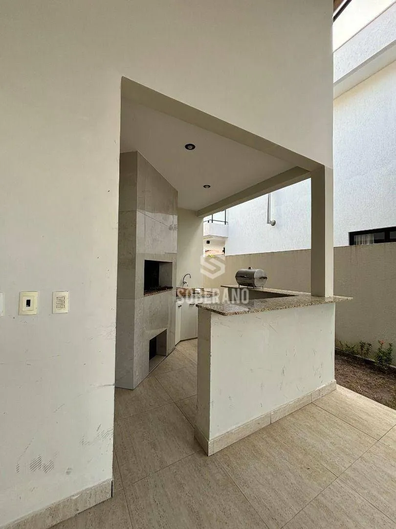 House with 6 bedrooms and 720 m² plus 4 parking — photo 53