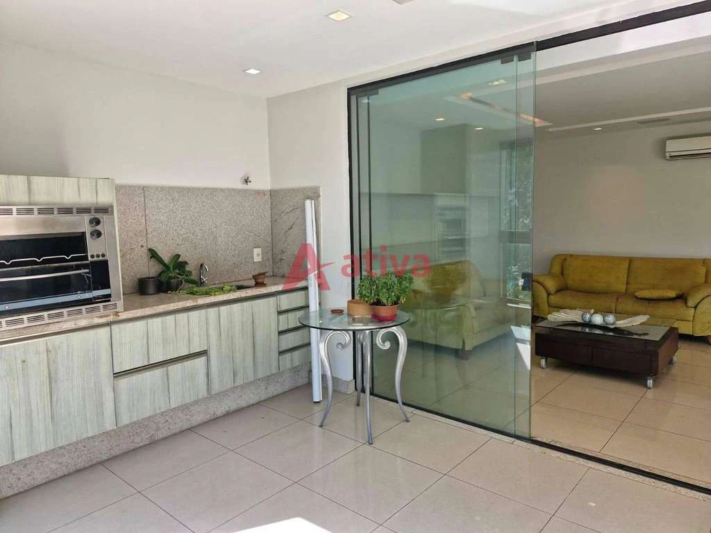 4-suite apartment with a private BBQ area — photo 11