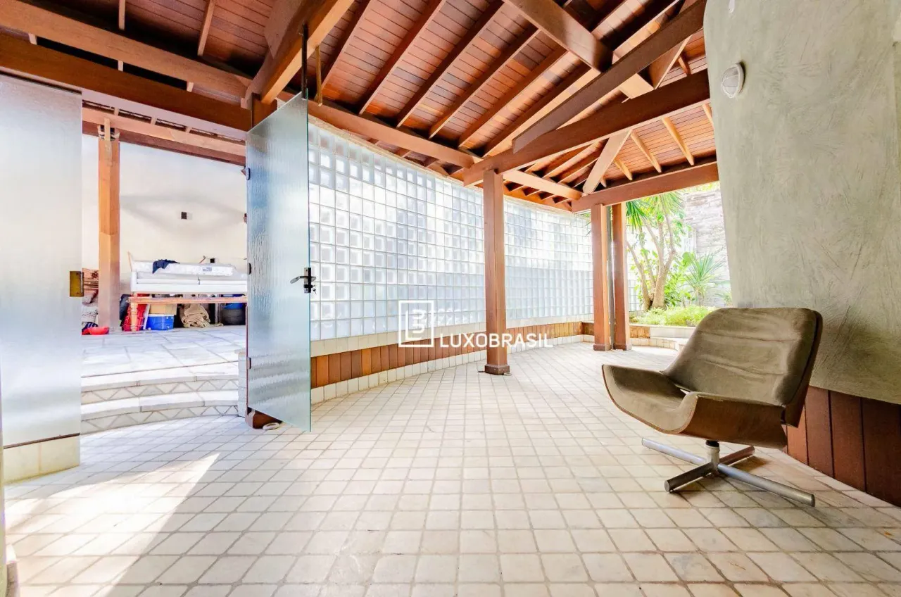 Furnished house with 5 bedrooms, 5 baths and 1116 m² — photo 12
