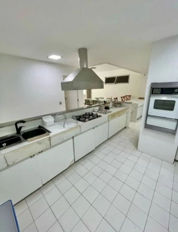 Ванна та 5 спалень: квартира 677 м² — photo 17