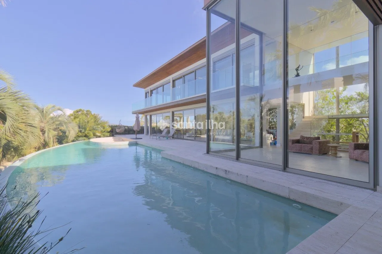 House with 6 en-suite bedrooms and 8 bathrooms, 1350 m² — photo 31