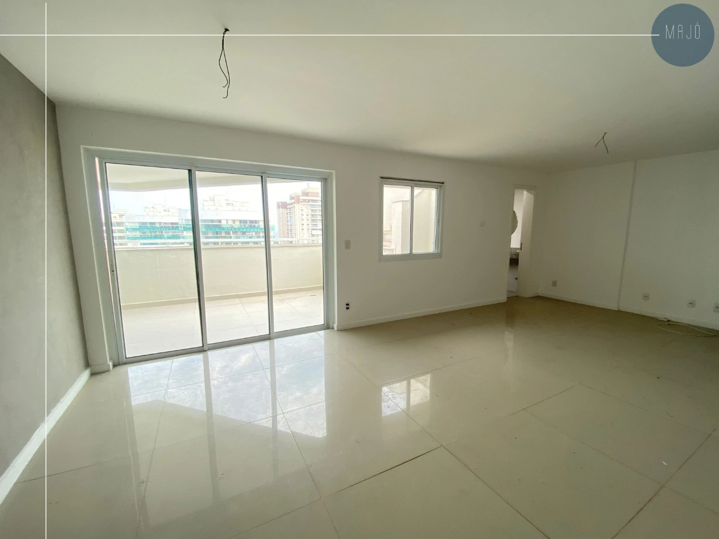4-bedroom apartment with a mountain view in Rio de Janeiro — photo 12