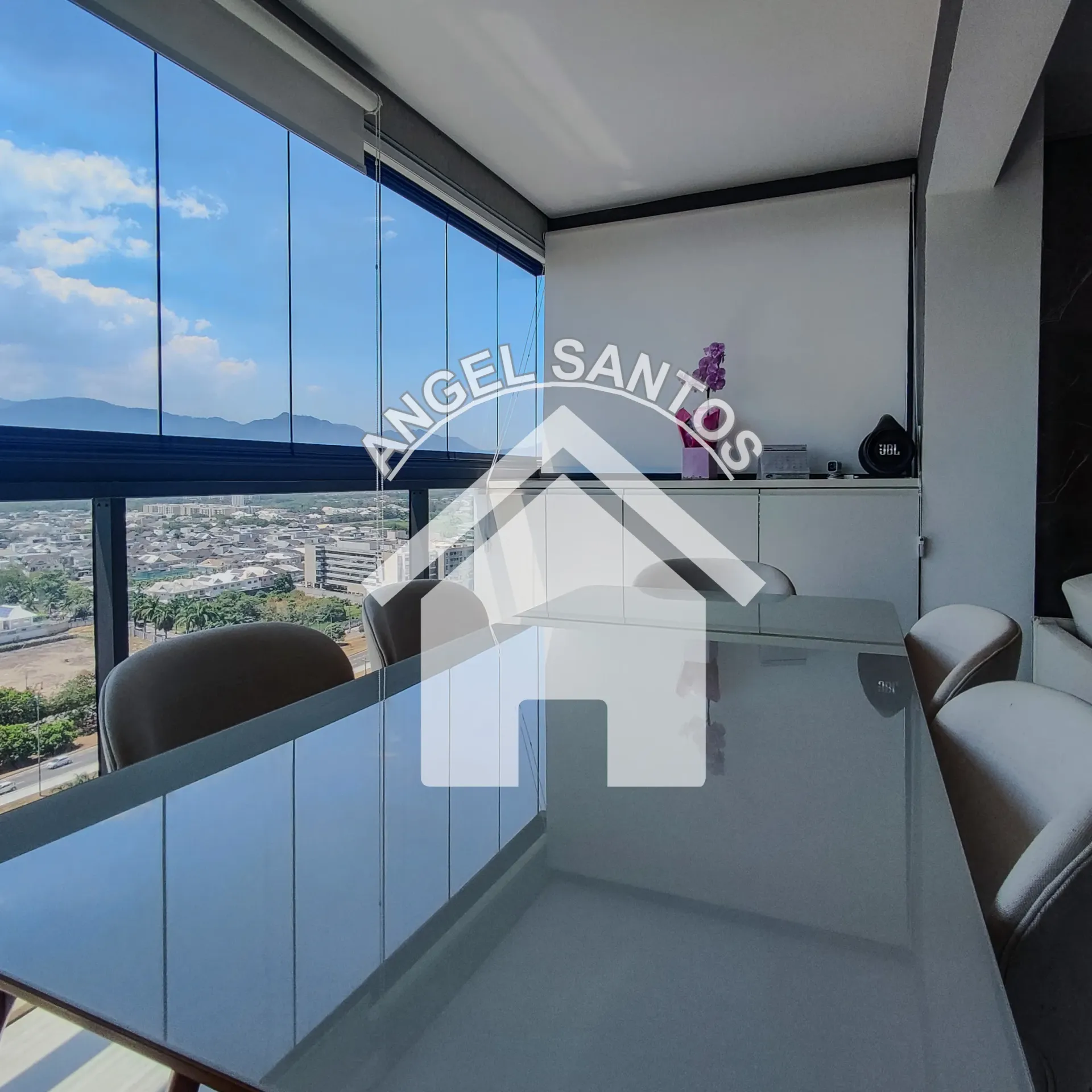 Furnished 2-bedroom apartment with a balcony — photo 25