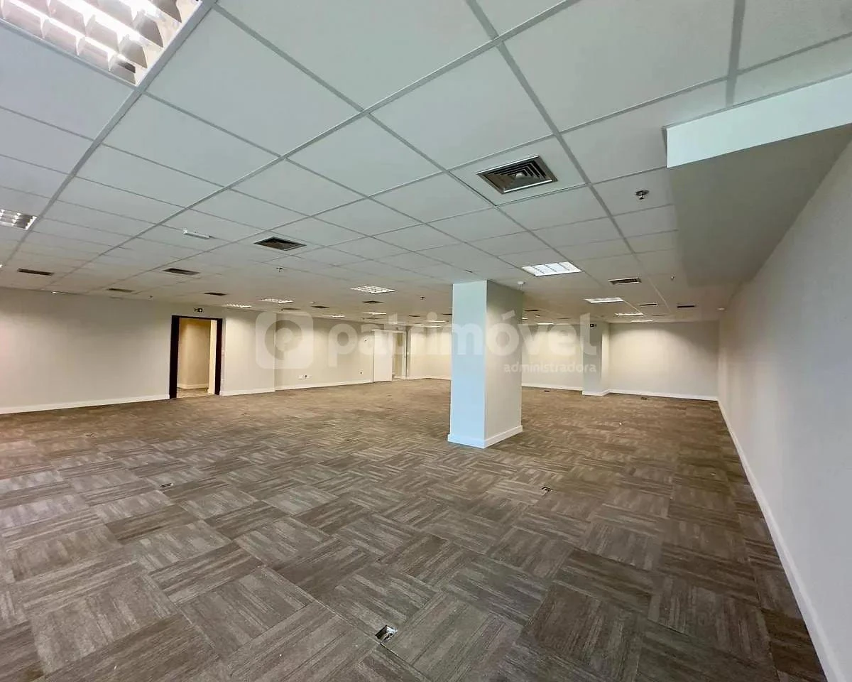 Немеблированная квартира 780 м²: 1 спальня и 6 санузлов — photo 15