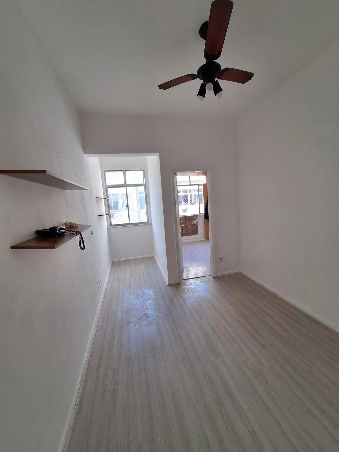 Apartamento, 42 m², com piso de madeira ou laminado — photo 3