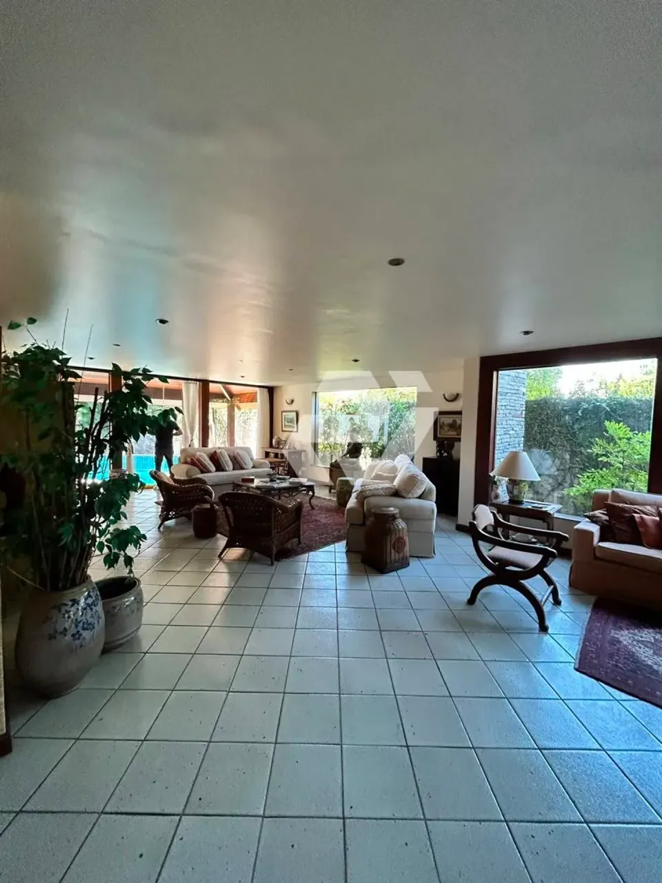 4-bedroom house with 5 bathrooms and 5 parking spots — photo 5