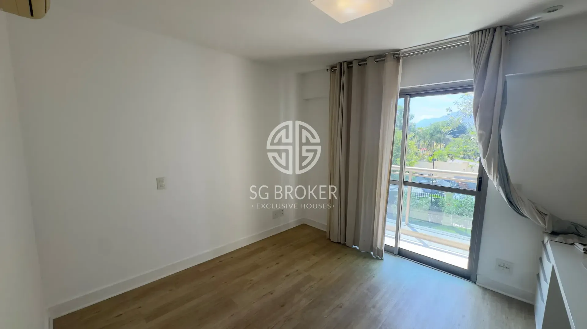 Apartamento com cozinha integrada e 4 dormitórios — photo 29